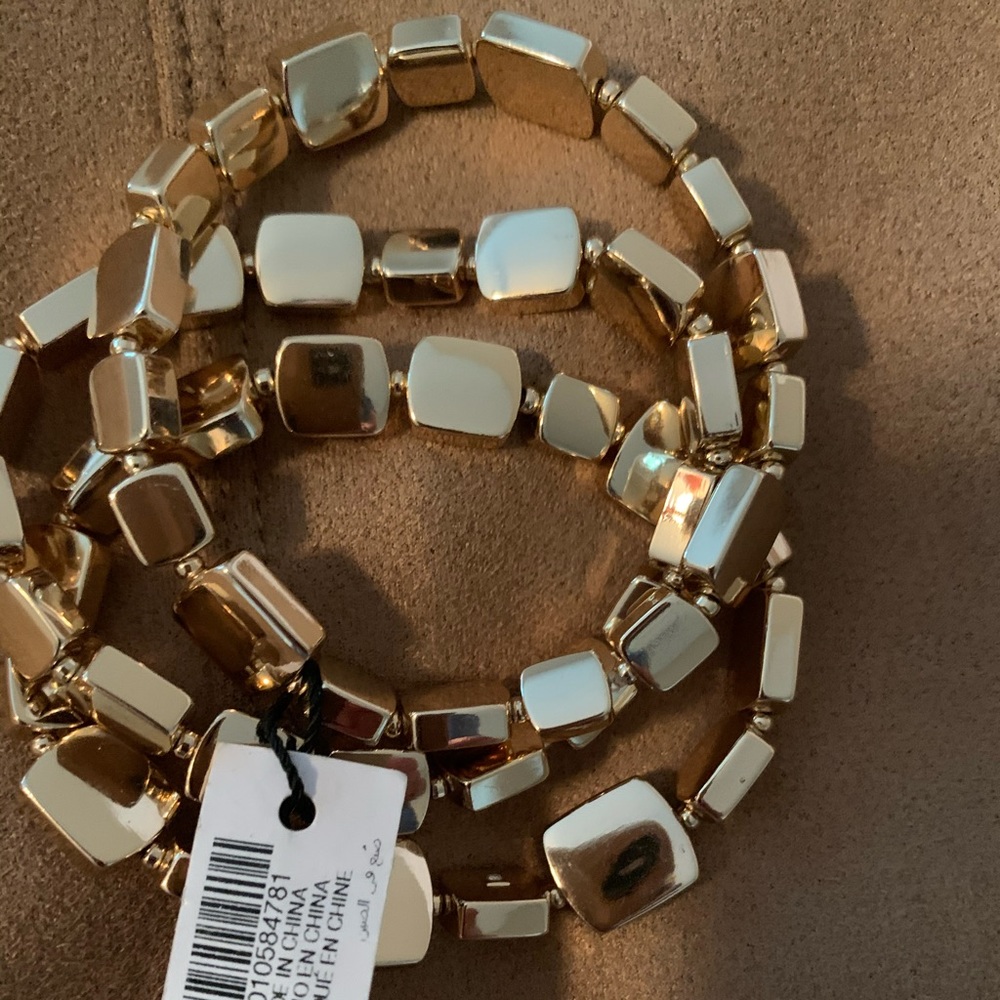Gold 3 strand stretch bracelet set